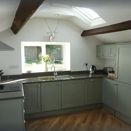 The Retreat בית נופש *